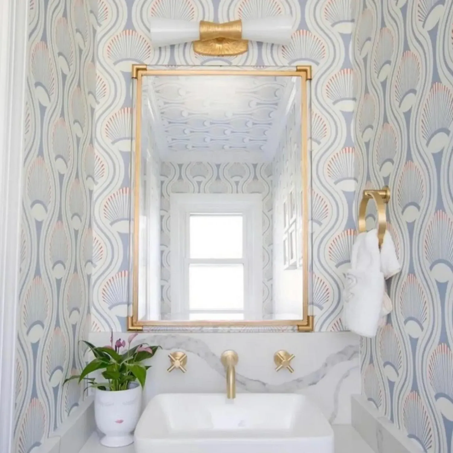 Small Double Wall Light - Gold, Metal alternate view