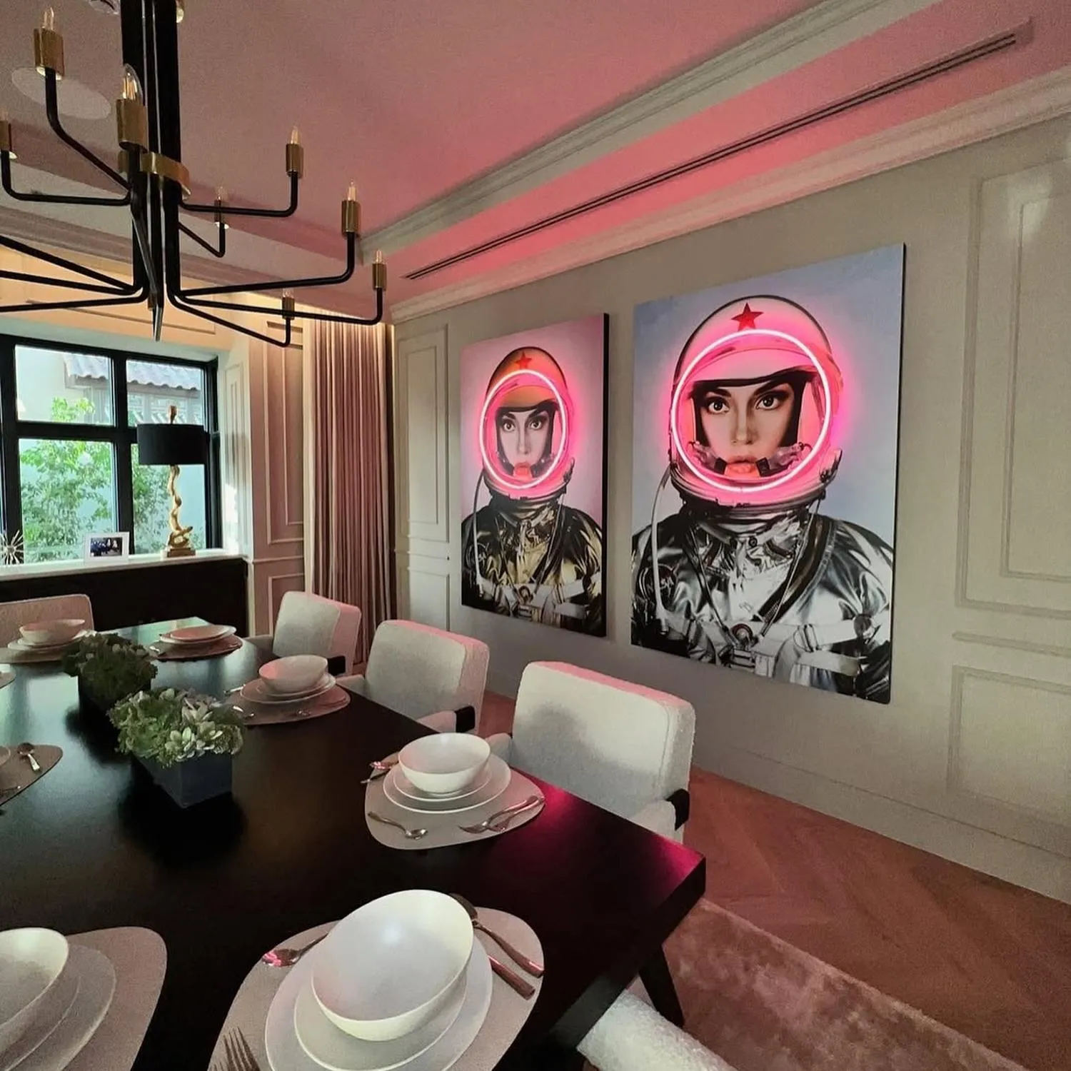 Space Girl Neon Artwork - Gold, Aluminium alternate view
