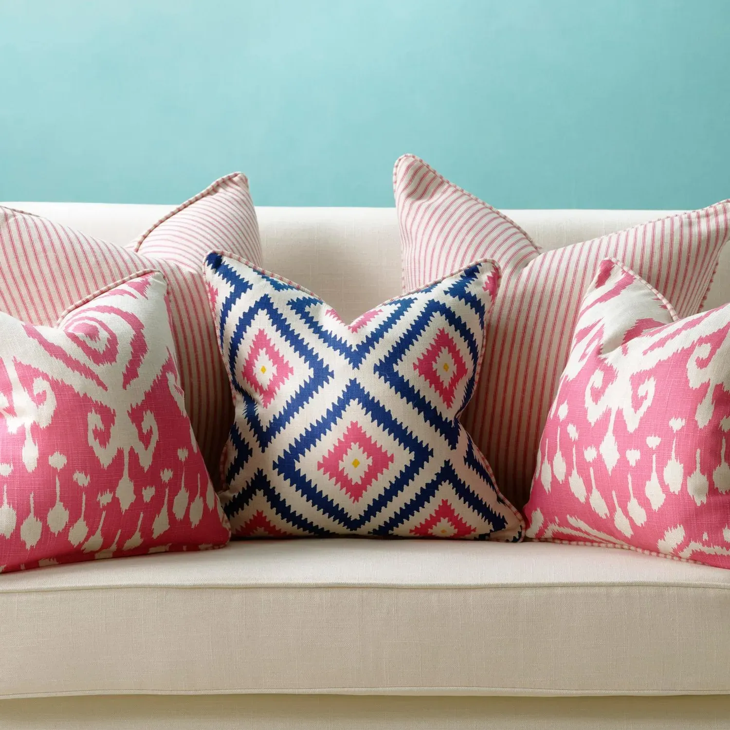 Square Cushion with Piping - Pink, Velvet alternate view