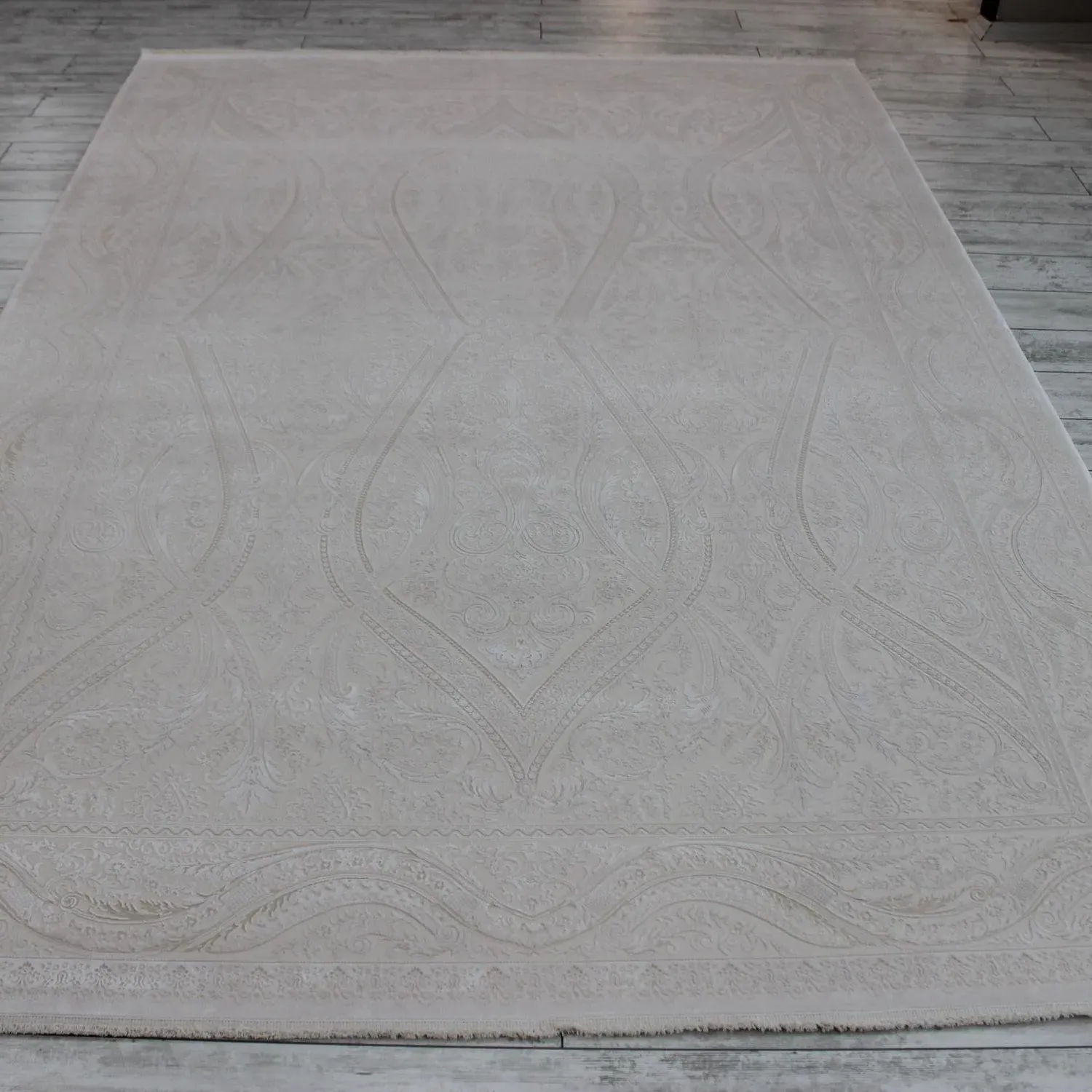 160cm x 230cm Persian Rug - Grey, Luxury Weave alternate view