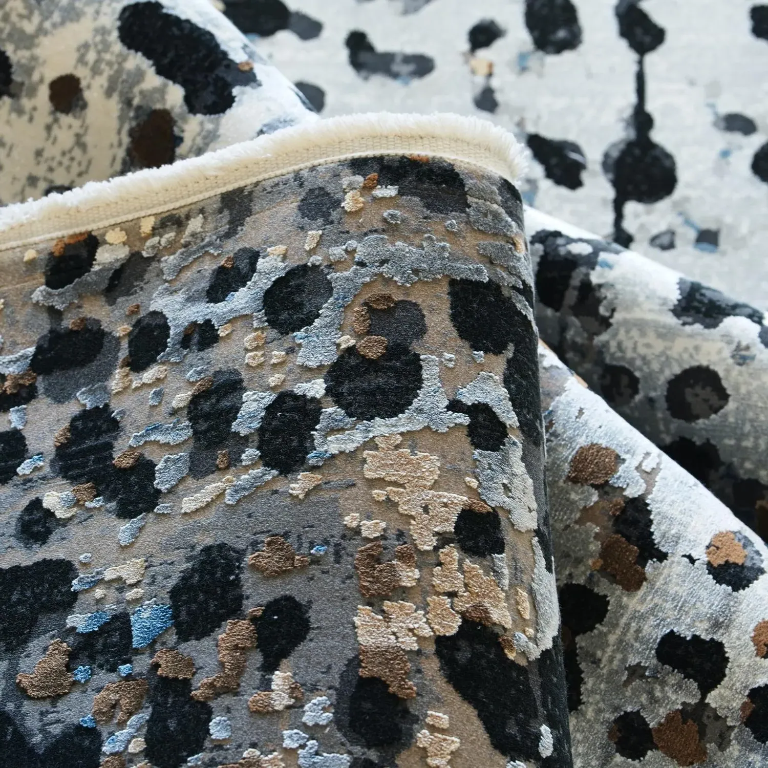 Worn Effect Rug with Irregular Pattern - Multicolor, Woven alternate view