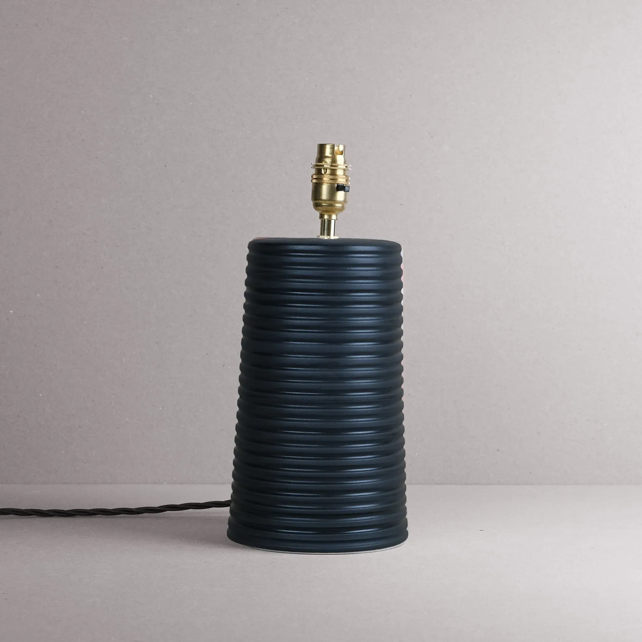 ANTA Large Tapered Lamp - Black image