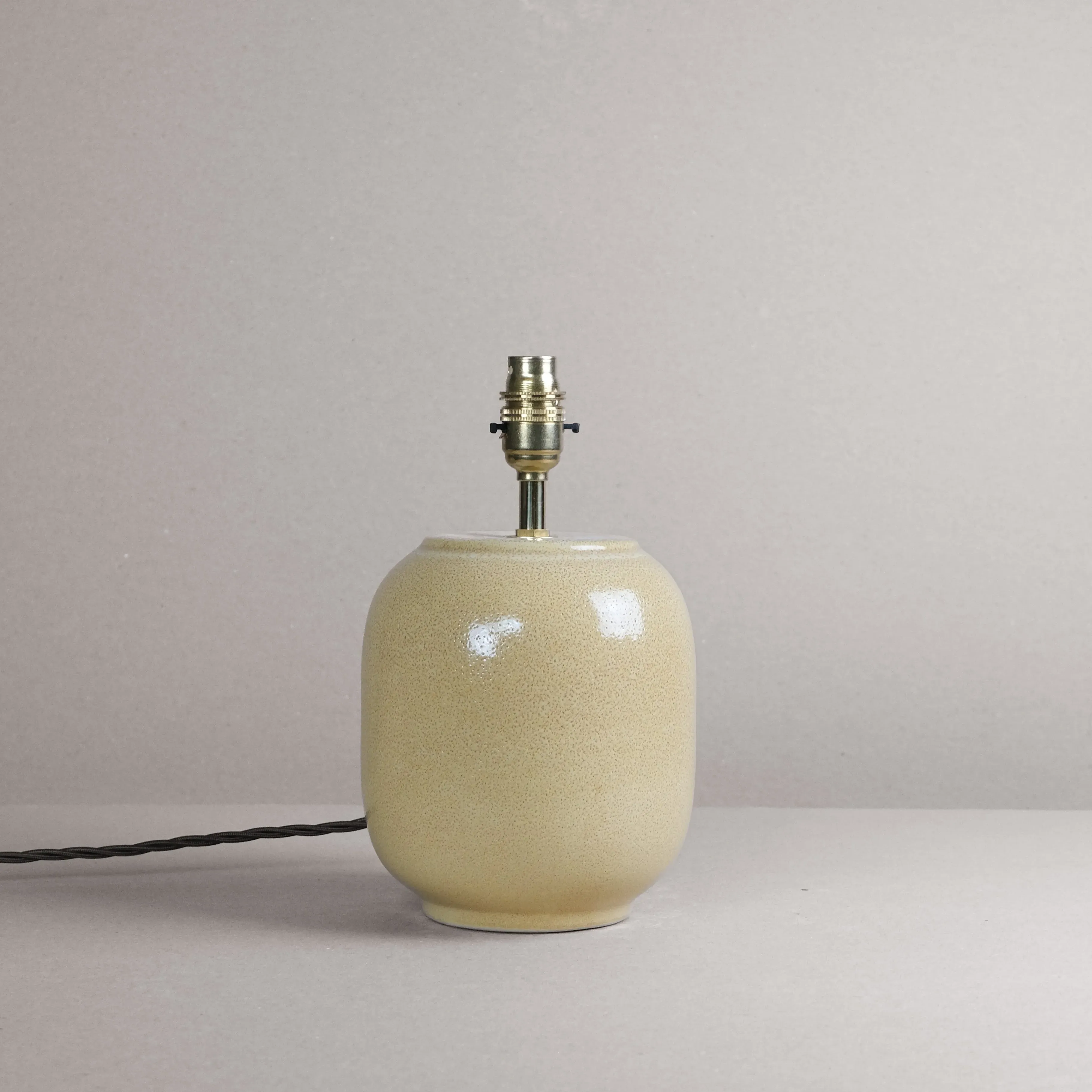 Canary Small Table Lamp - 18x15.5cm