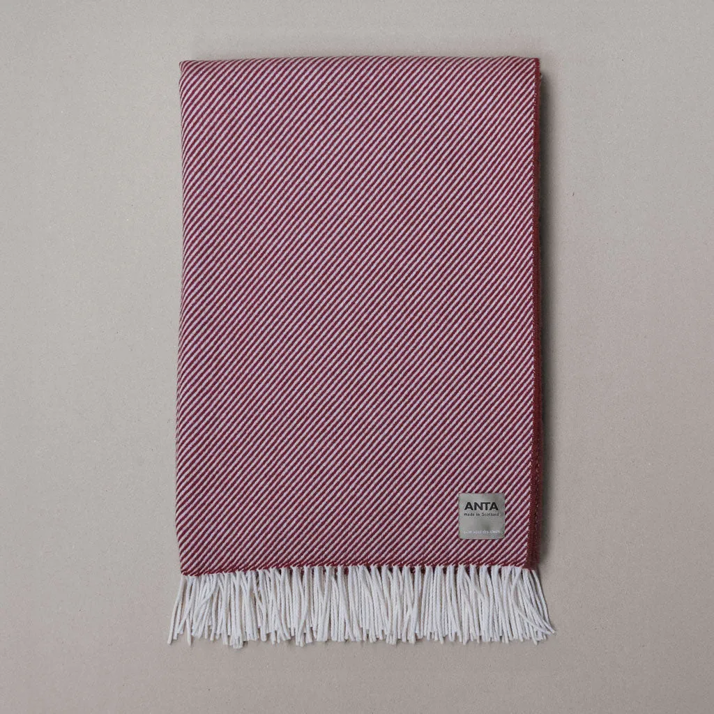 ANTA Cowberry Merino Wool Throw