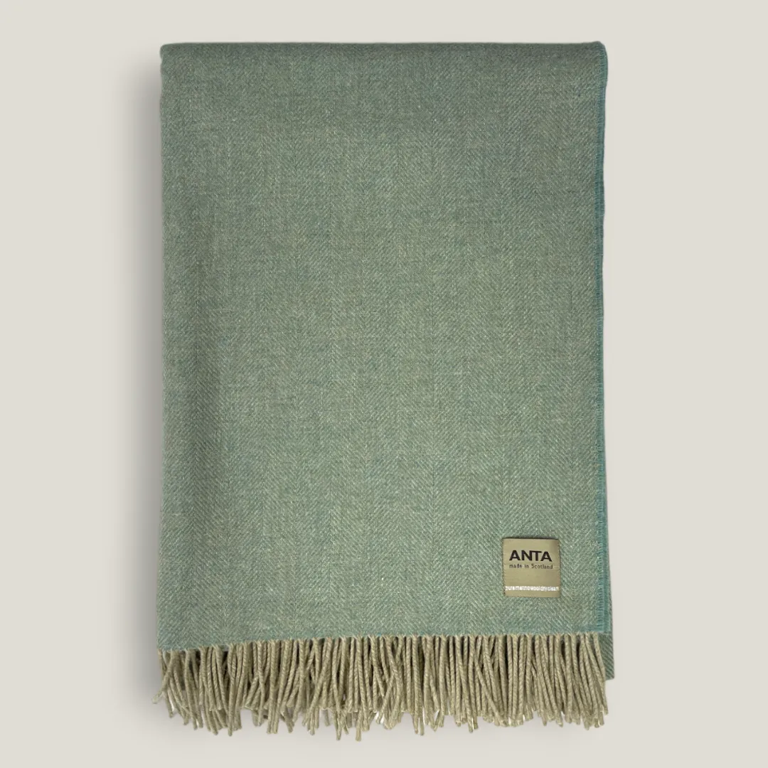 Ben Bhraggie Merino Wool Throw