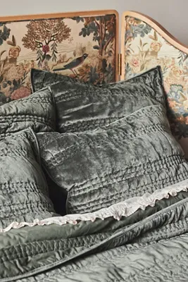 Alastair Quilt - Green, Velvet Cotton product