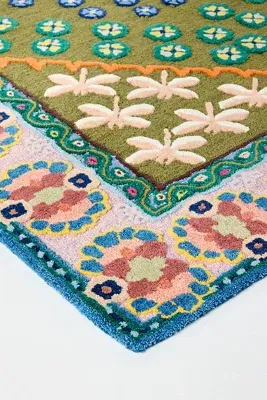 Annora Dragonfly Border Rug - Wool product