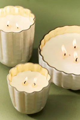 Capri Blue Volcano Small Scalloped Capiz Glass Candle - White product