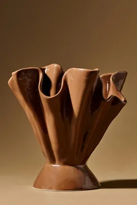 Ruffle Vase - Brown product