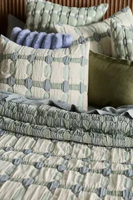 Sonya Matelassé Bedspread - Polyester/Cotton alternate view