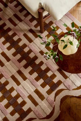 Tufted Wool Geometric Scalloped Rug - Yellow, Cotton/Wool product