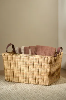 Wicker Scallop Basket with Leather Handles - Beige product