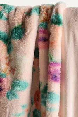 Printed Faux-Fur Throw Blanket - Polyester product