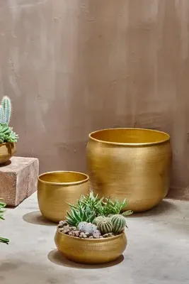 Tembesi Small Planter - Antique Brass, Aluminium product