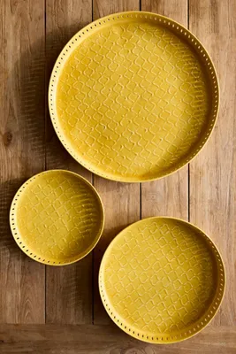 Enamelware Medium Serving Tray - Yellow product