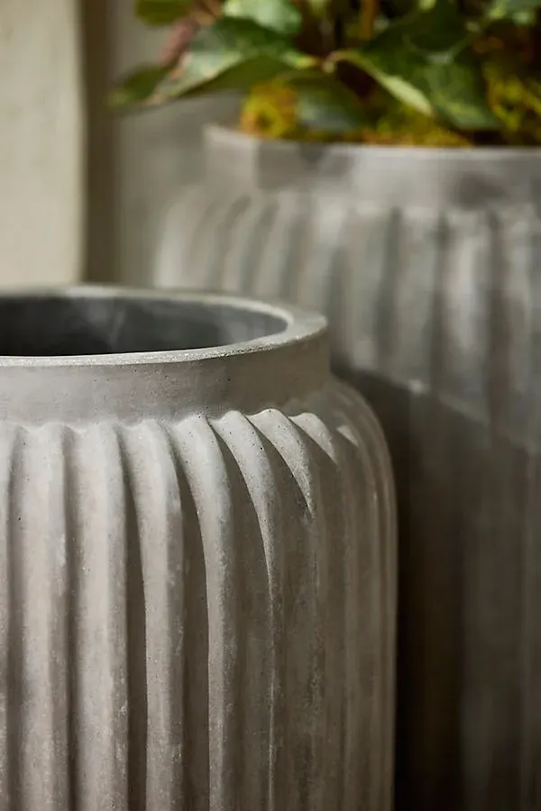 Fiber Dolly Jar Planter with Ridged Details - Black product