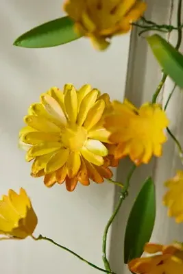 Floral Iron Garland - Yellow product