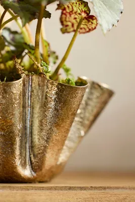 Handkerchief Planter - Gold, Iron alternate view