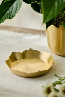 Lotus Edge 6" Saucer - Polished Brass product