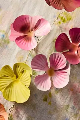 Pansy Iron Garland product