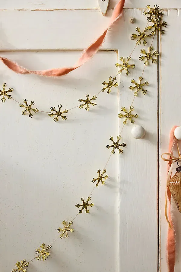 Snowflake Garland 6' - Gold, Faux Straw by Anthropologie