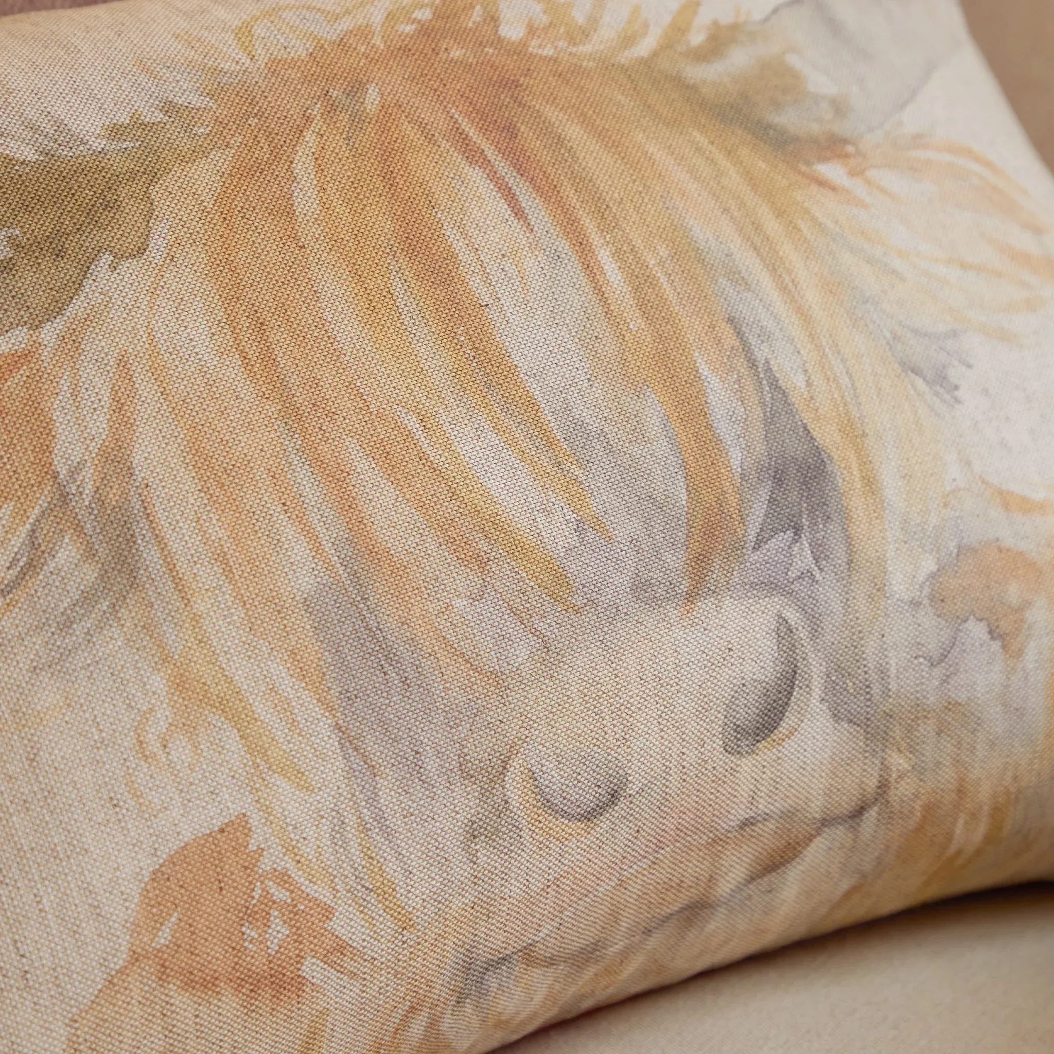 Aite Highland Cow Cushion - Linen Blend alternate view