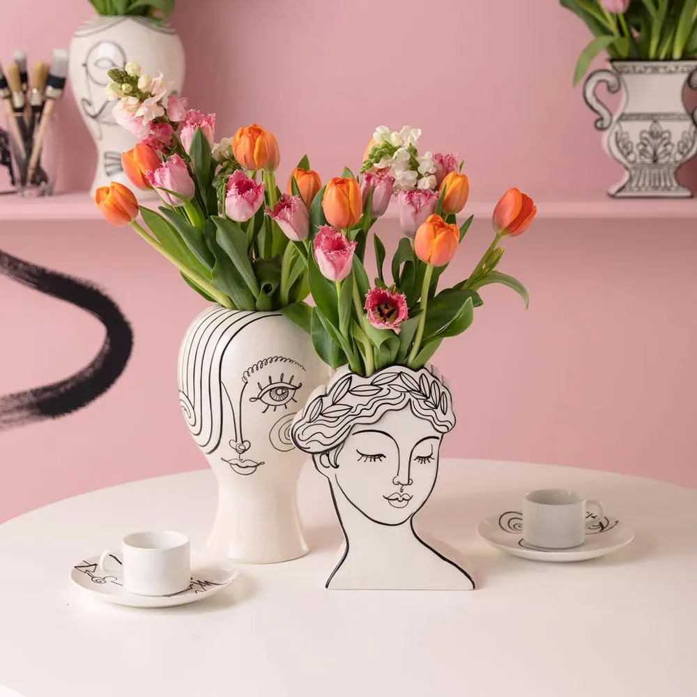 Favola Lady Vase - White product