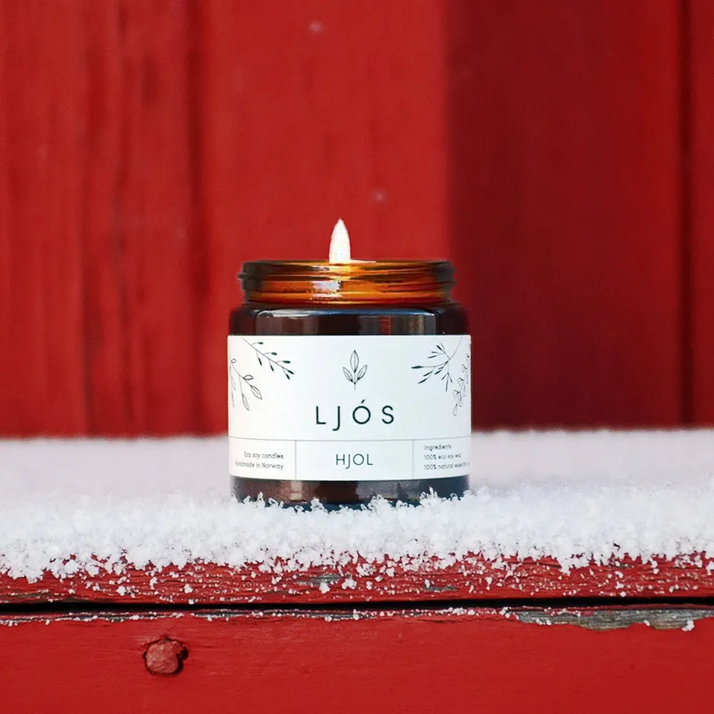 Norwegian Winter Soy Wax Candle - Hand-Poured alternate view