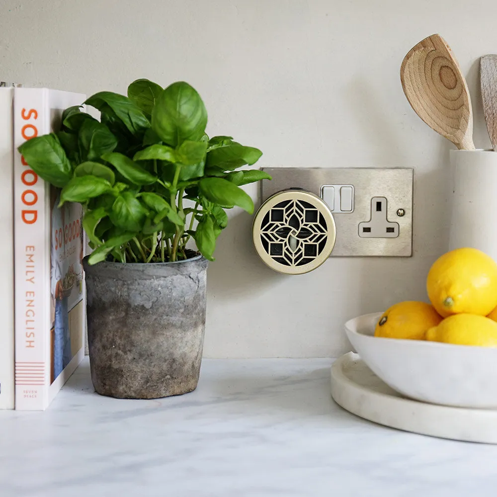 Lemongrass & Ginger Wall Fragrance Diffuser alternate view