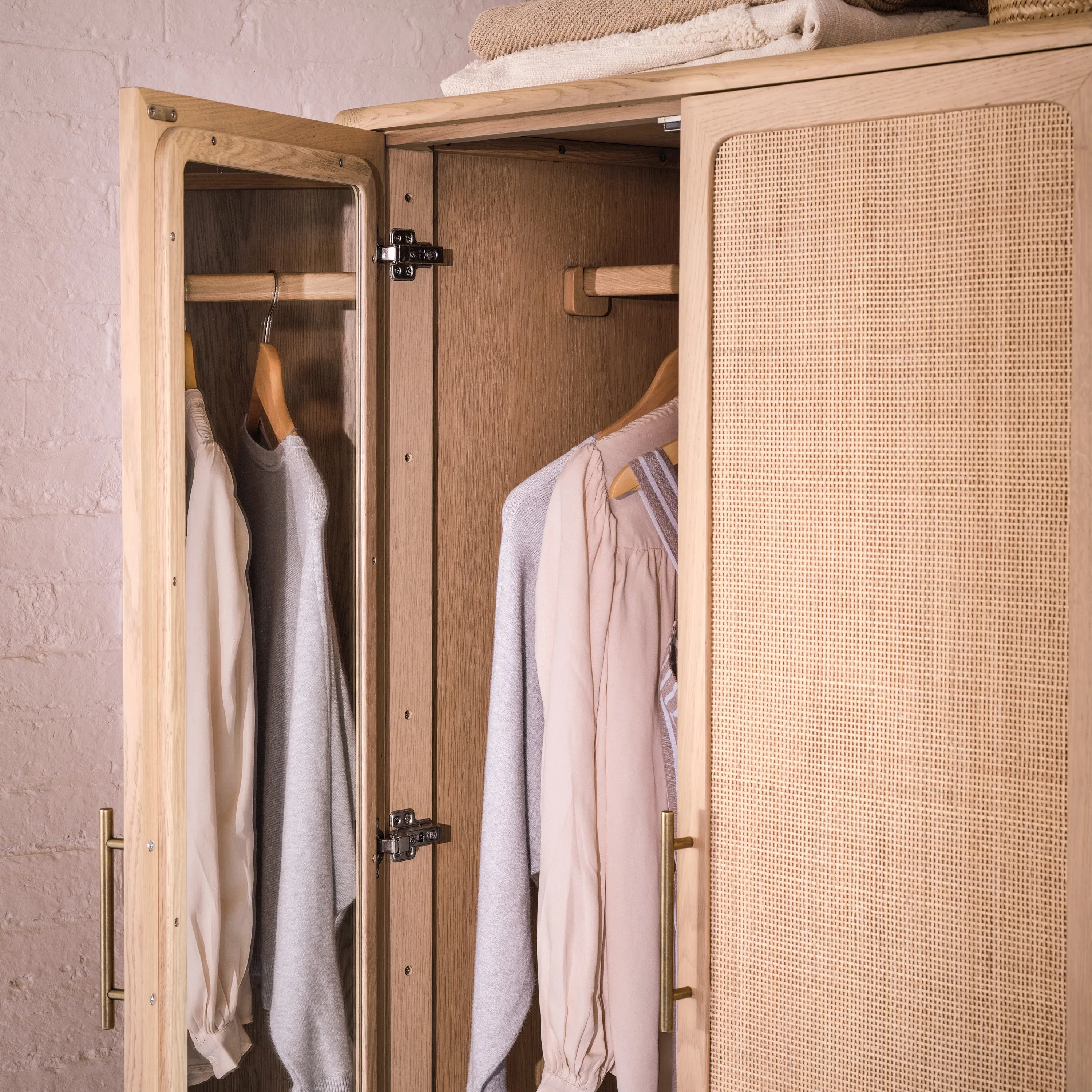 Casera Wardrobe with Drawer Storage - Oak, Rattan alternate view