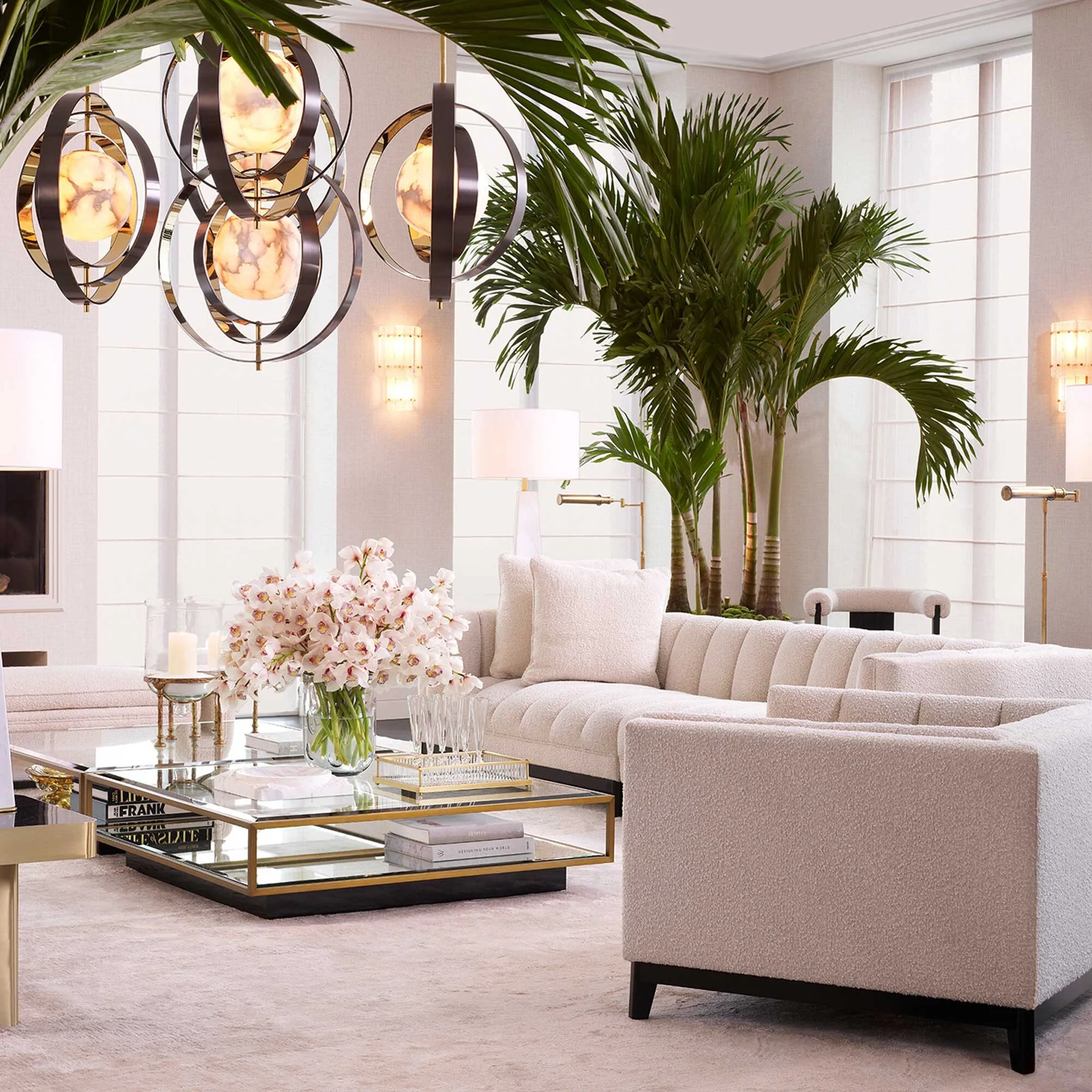 Eichholtz Pearl Chandelier - Gold, Metal