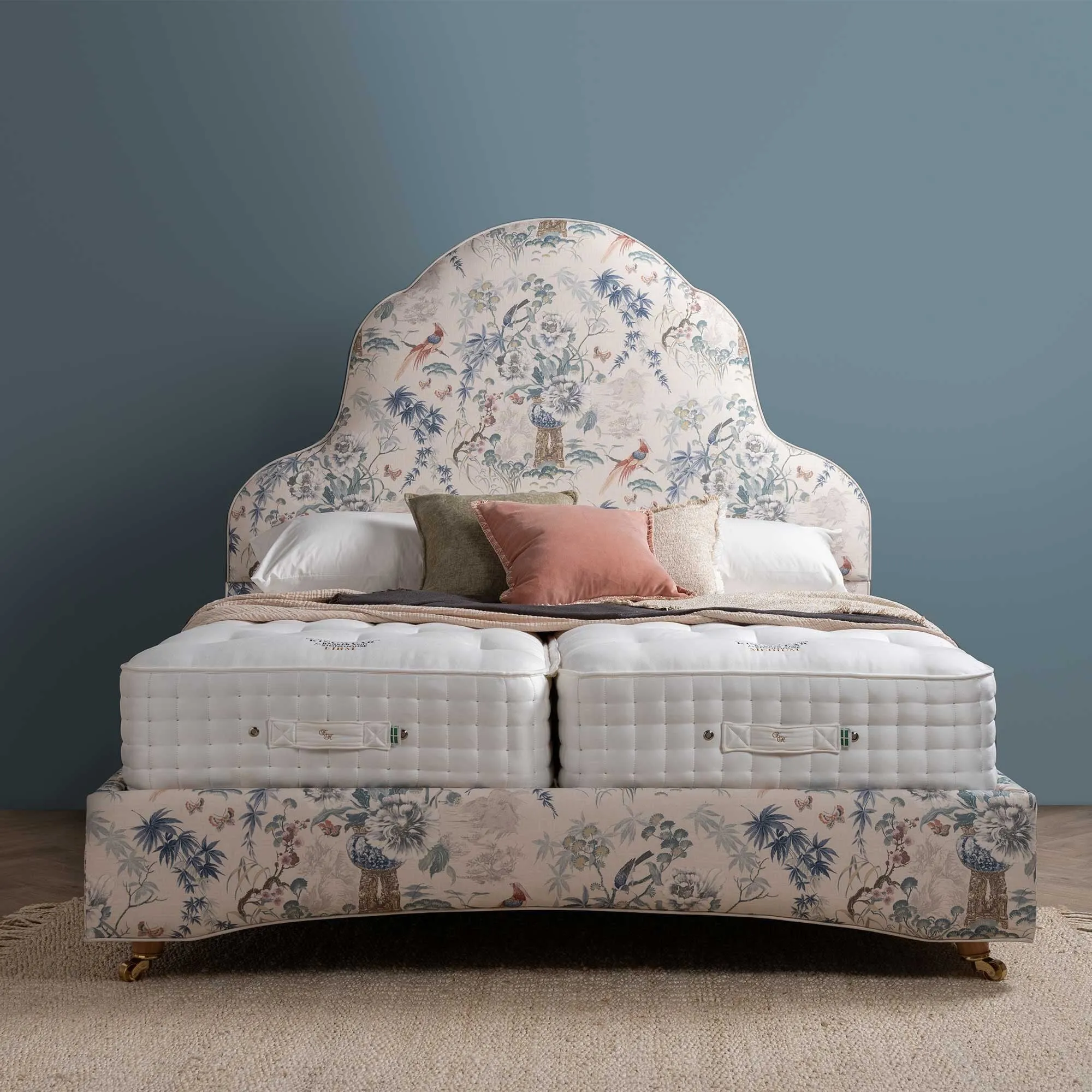 Enchanted House Kingswear Queen Anne Bed Set - Fabric