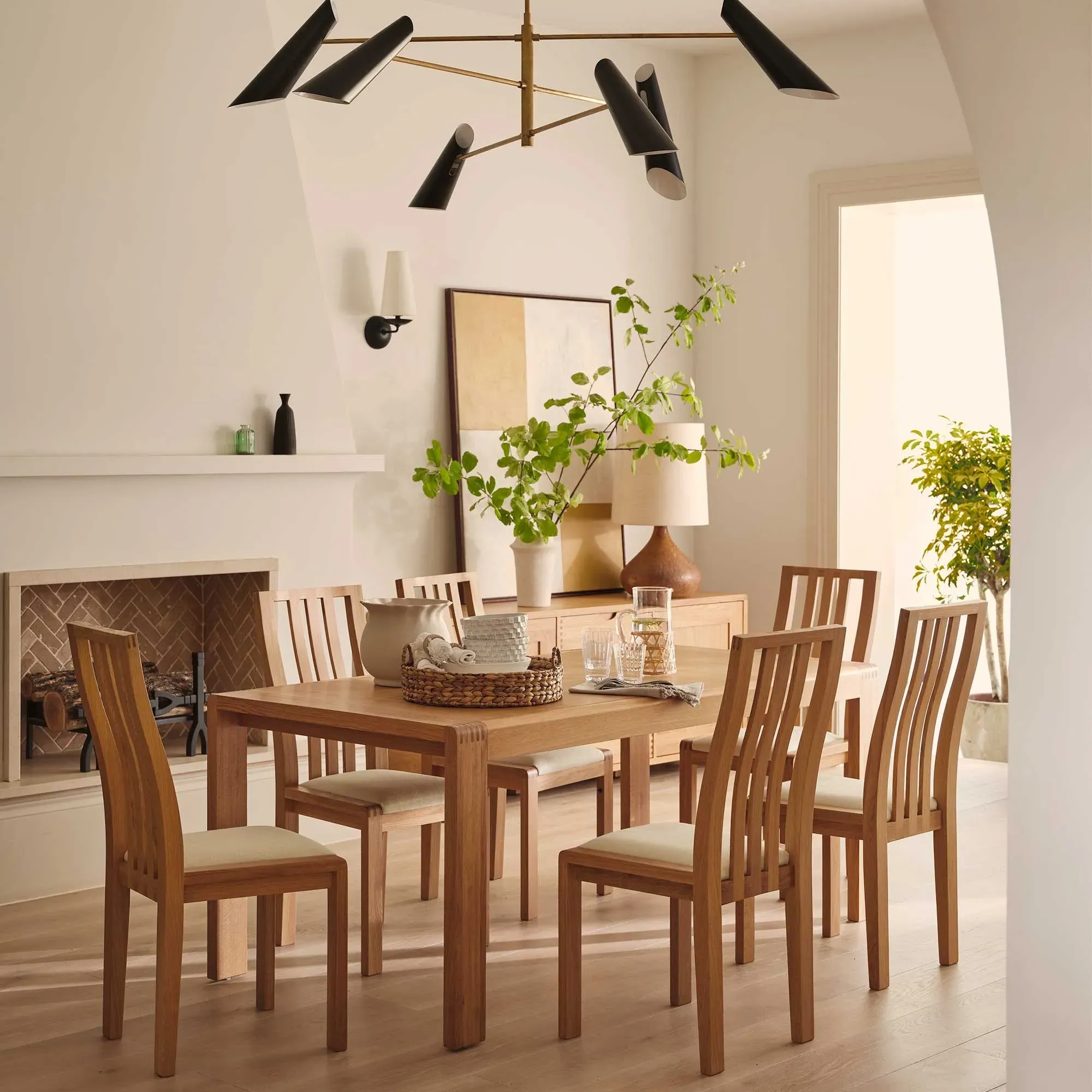 Ercol Bosco Medium Extendable Dining Table - Oak