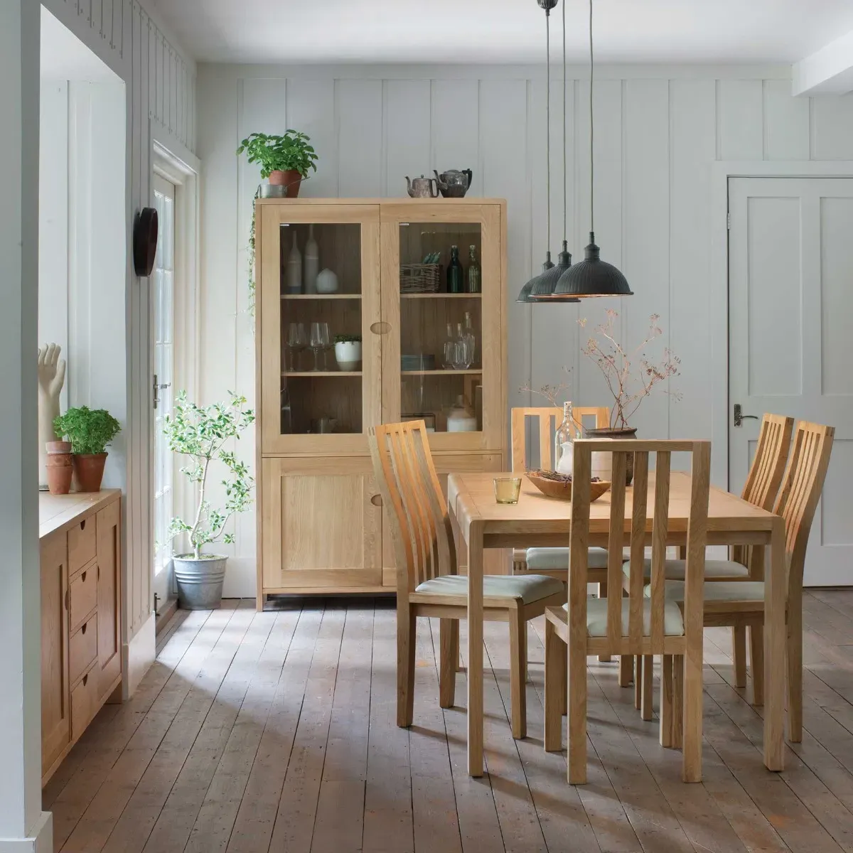 Ercol Bosco Small Extending Dining Table - Oak