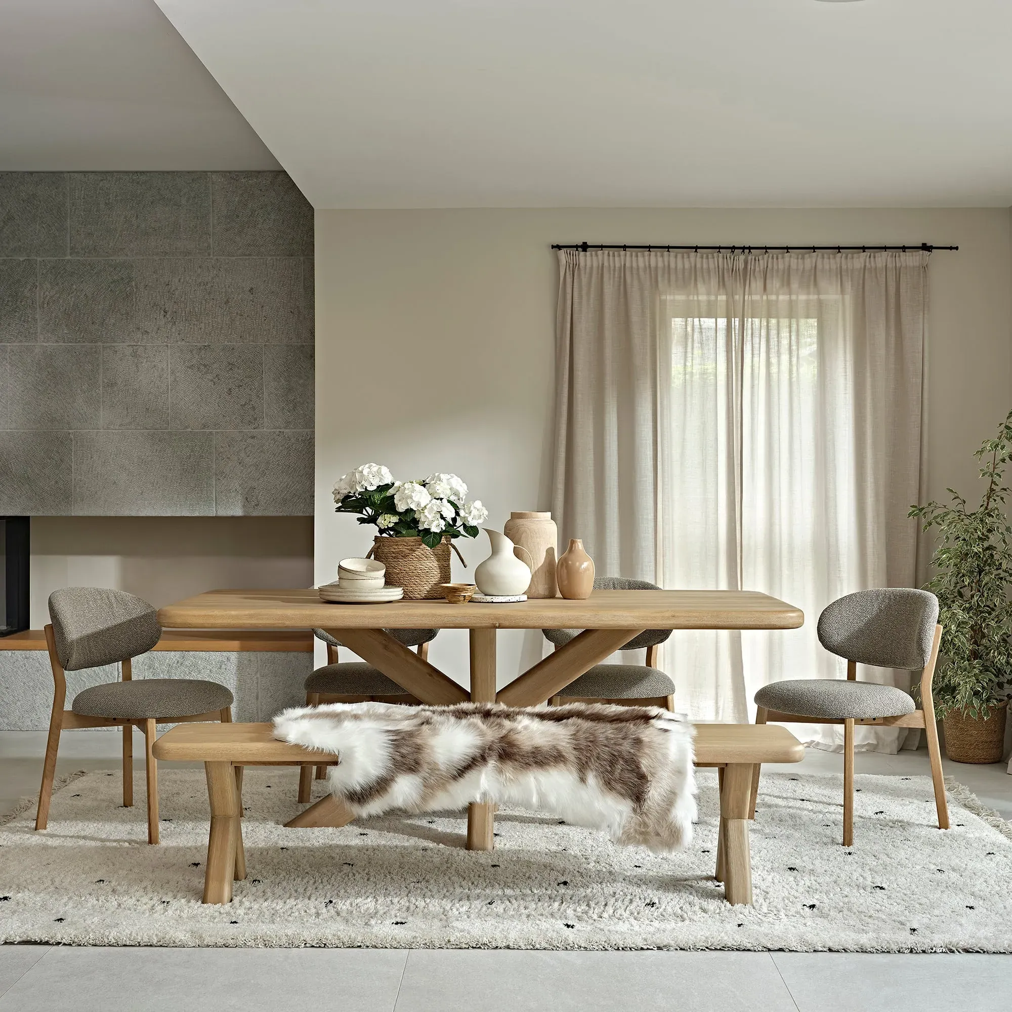 Folkstone Dining Table - Neutral Oak