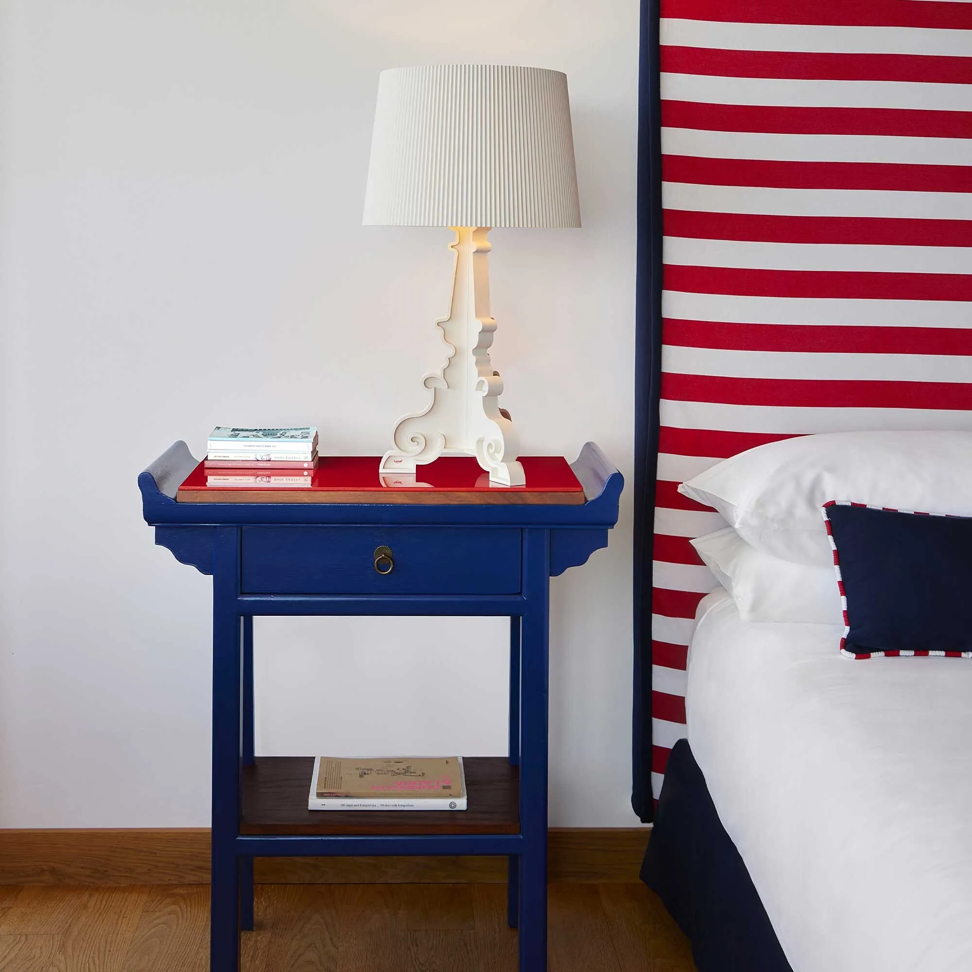 Kartell Bourgie Mat Table Lamp - White