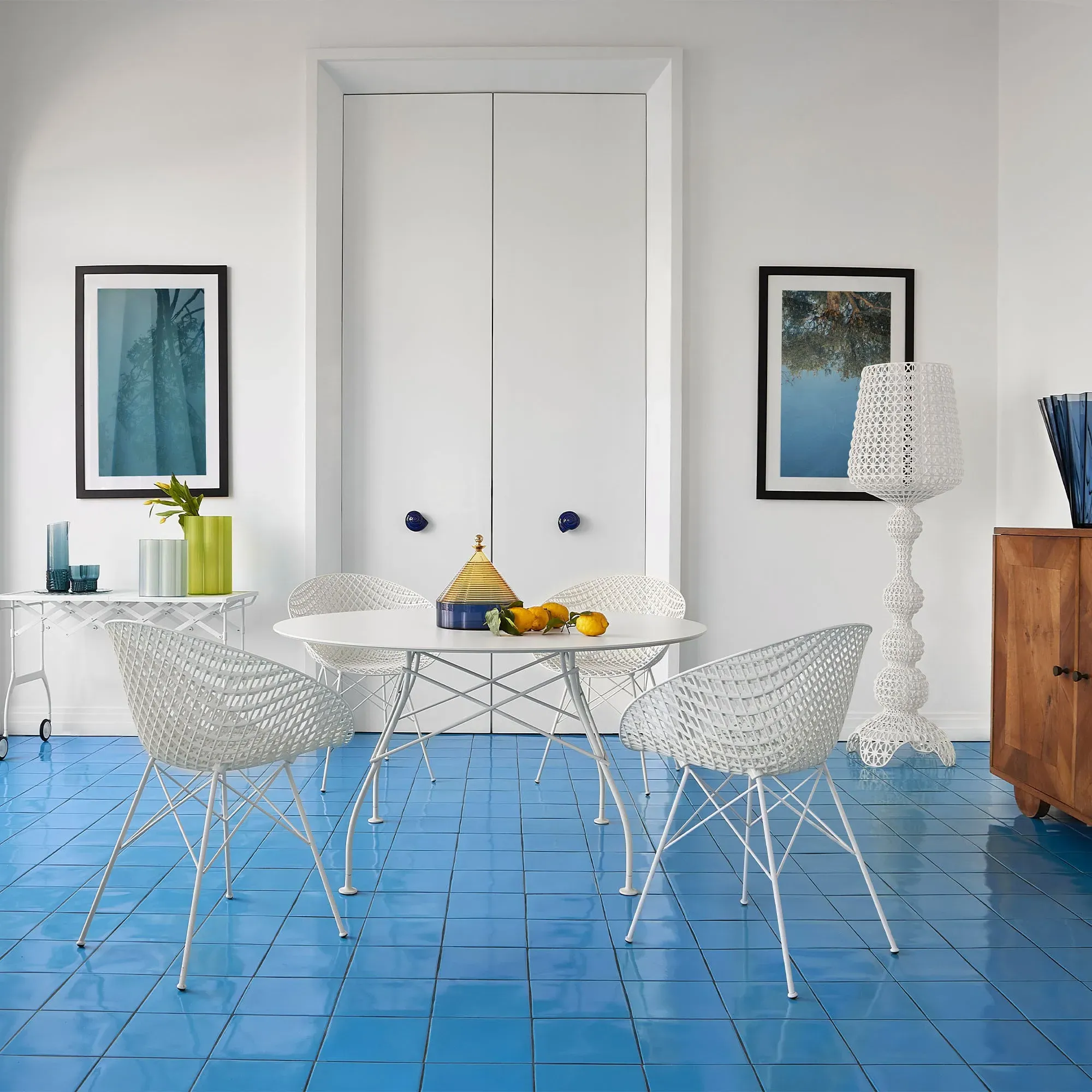 Kartell Glossy Round Dining Table - White, Stoneware