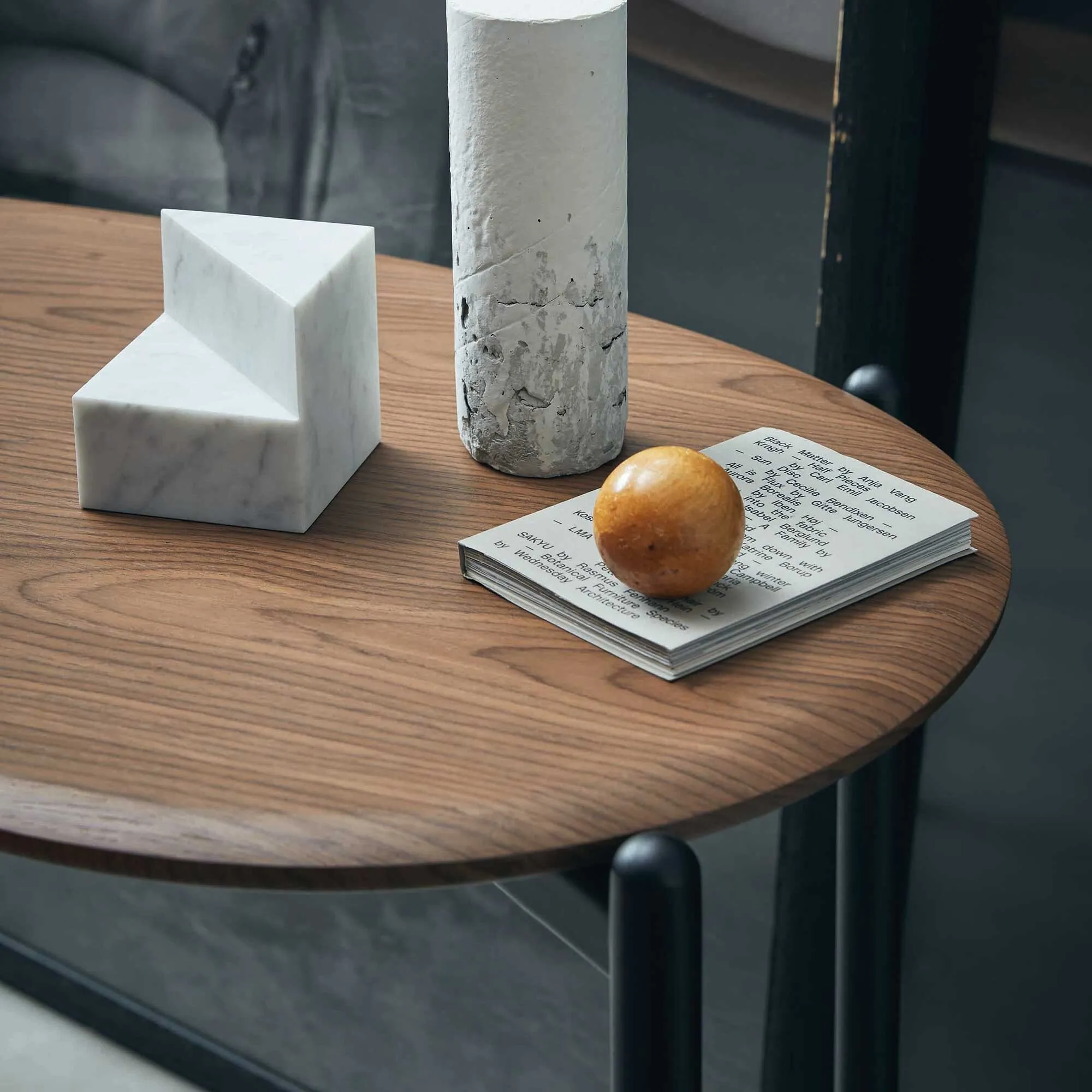 Kartell Lunat Round Desk - Walnut, Wood