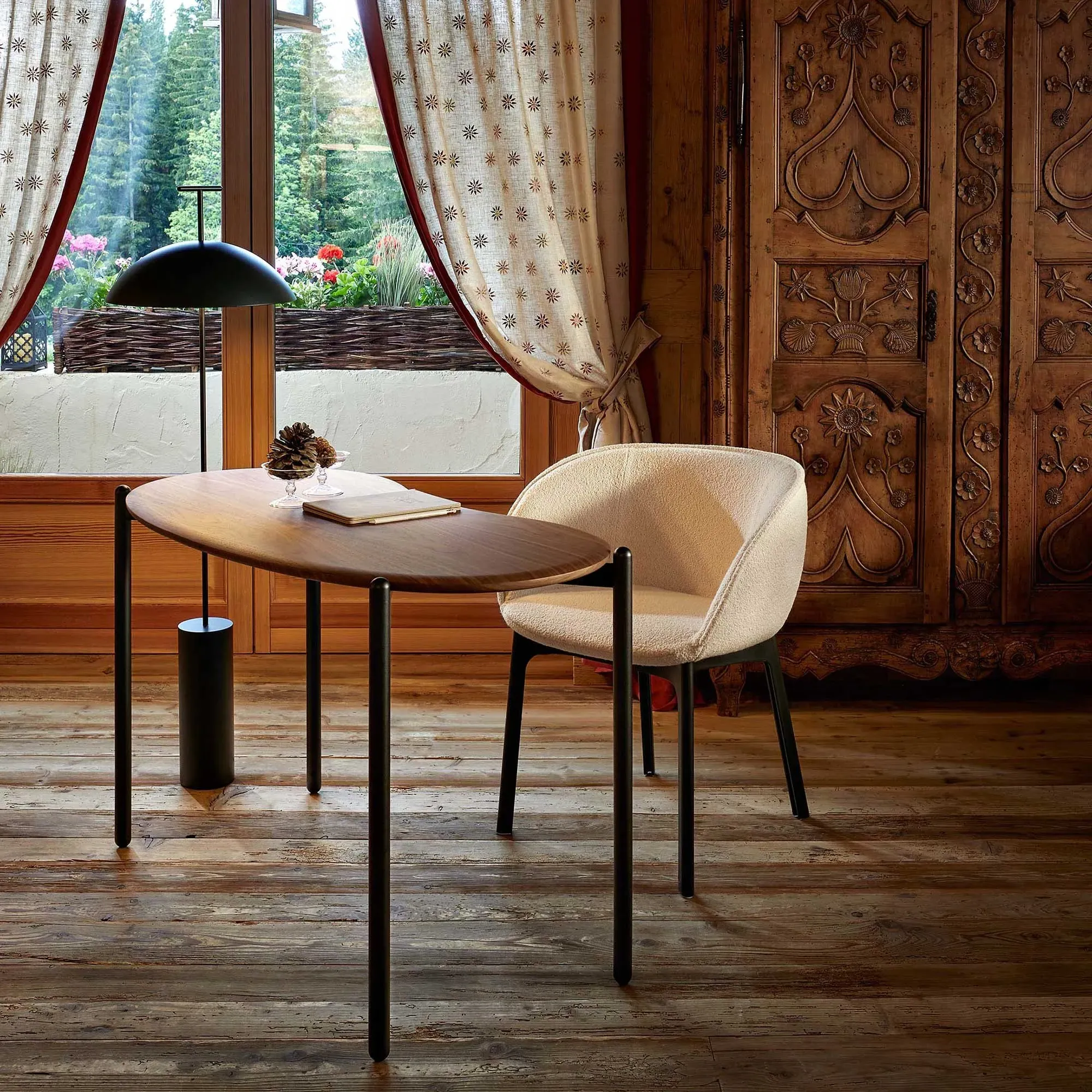 Kartell Lunat Round Desk - Walnut, Wood