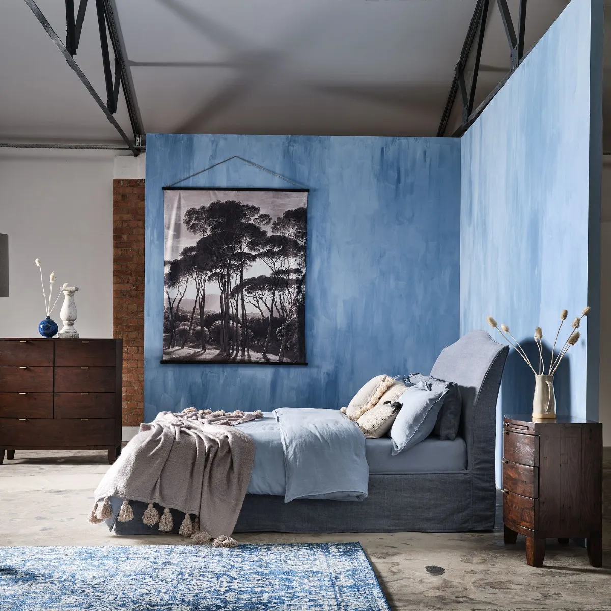 Navajos 7 Drawer Bow Front Chest - Brown, Wood