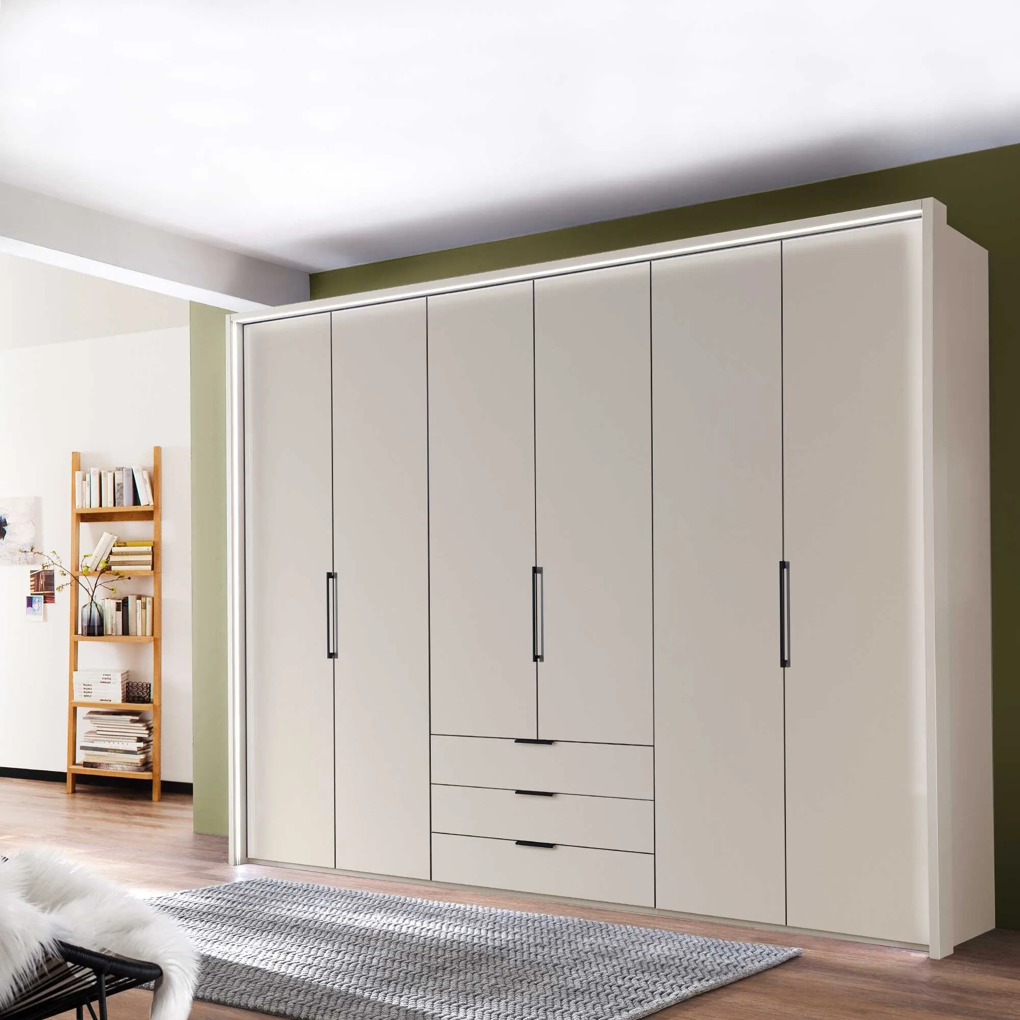 Templin Wardrobe with Bi-Fold Door - Wood