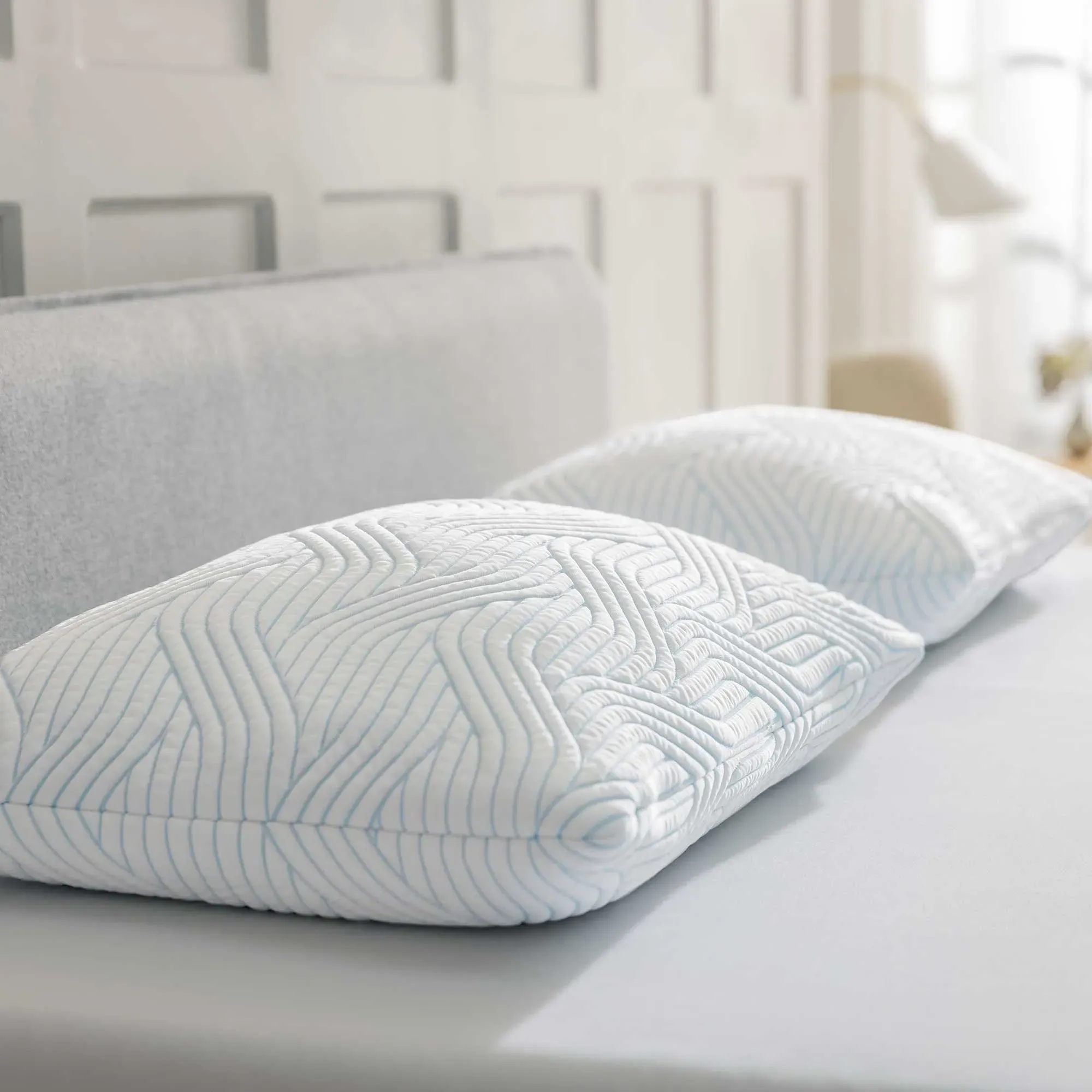 Tempur Cloud SmartCool Soft Comfort SC Mattress - White alternate view