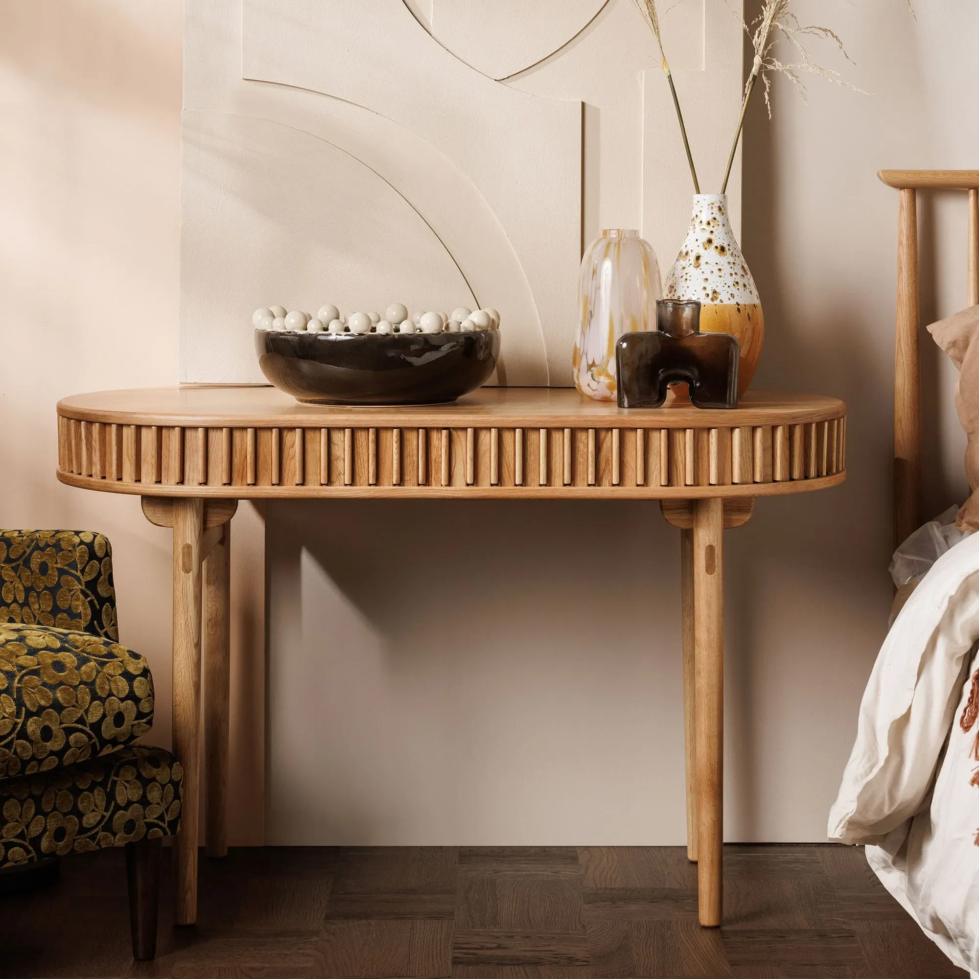 Woodrow Round Desk - Neutral, Oak Veneer