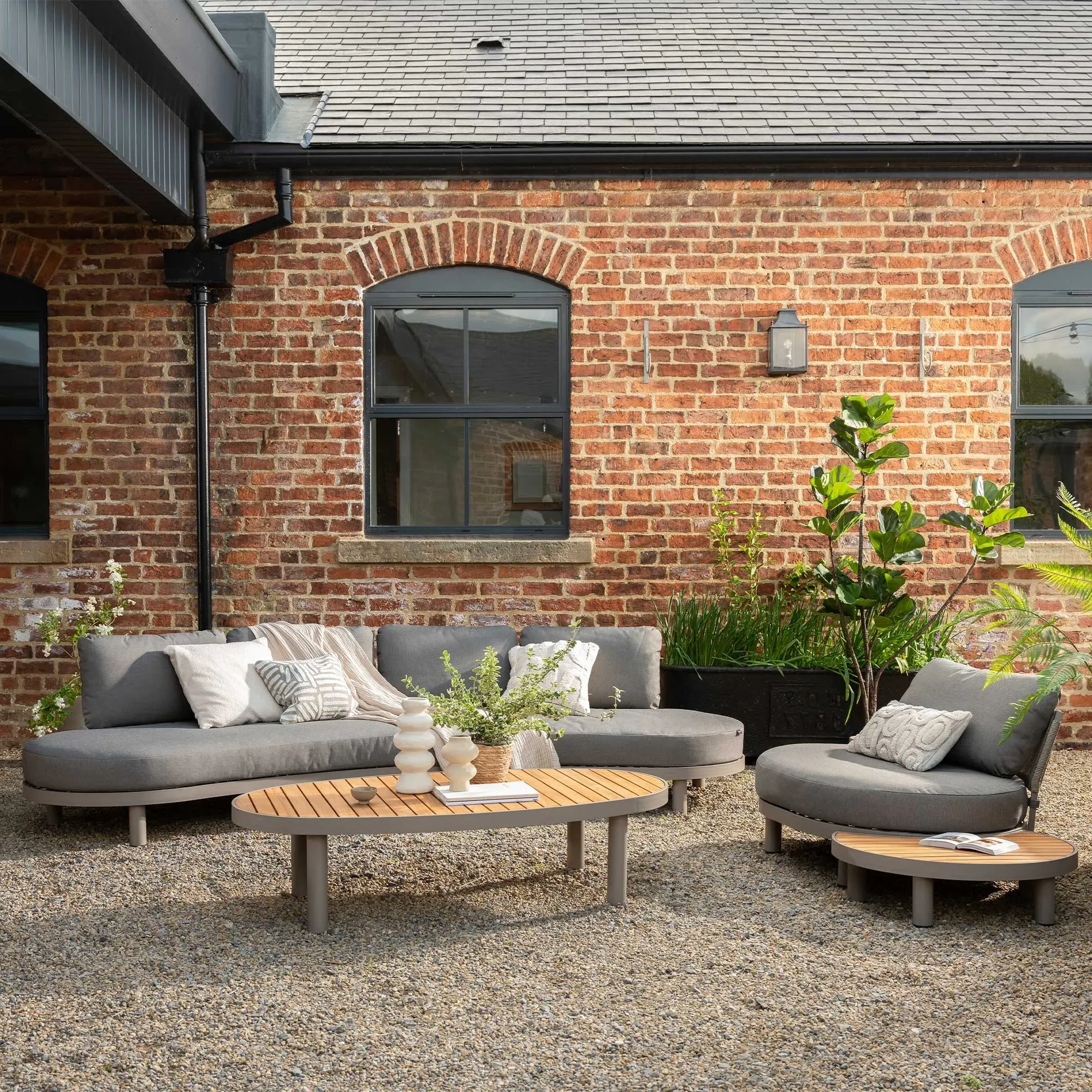 Zamora Garden 3-Seater Curved Sofa - Grey image