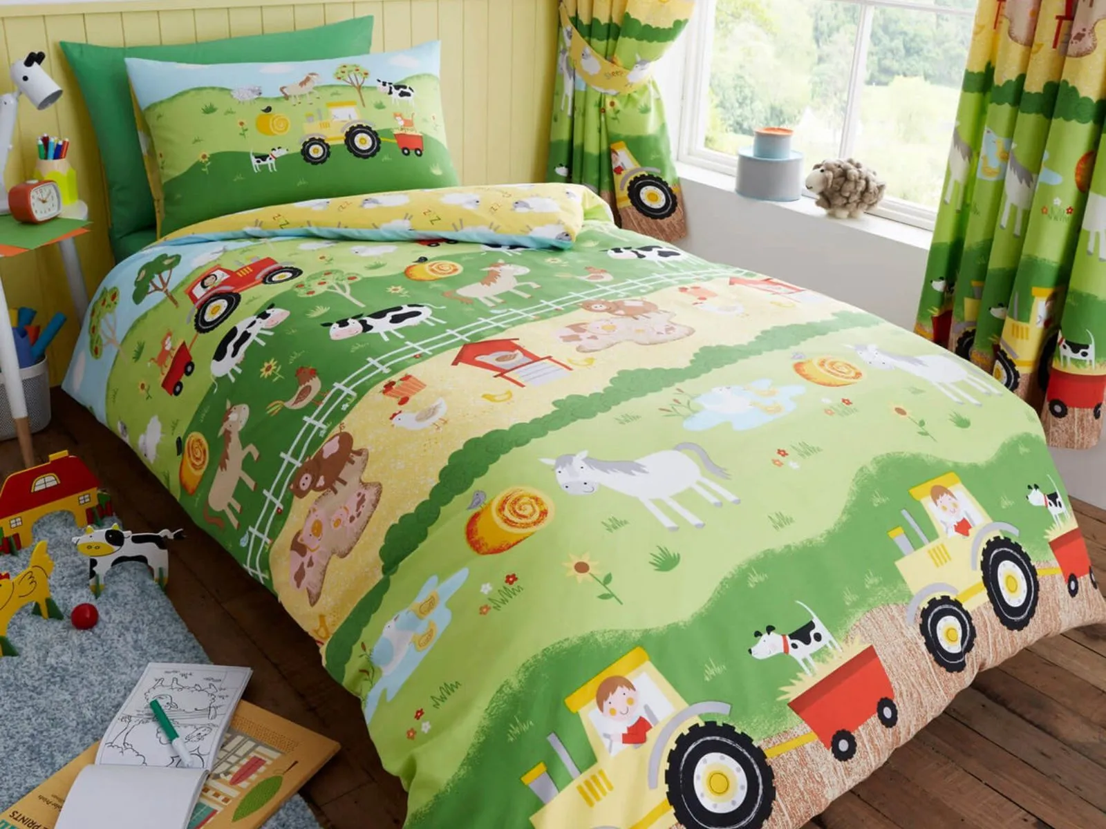 Toddler Bedding Set Reversible - Farm Animals image