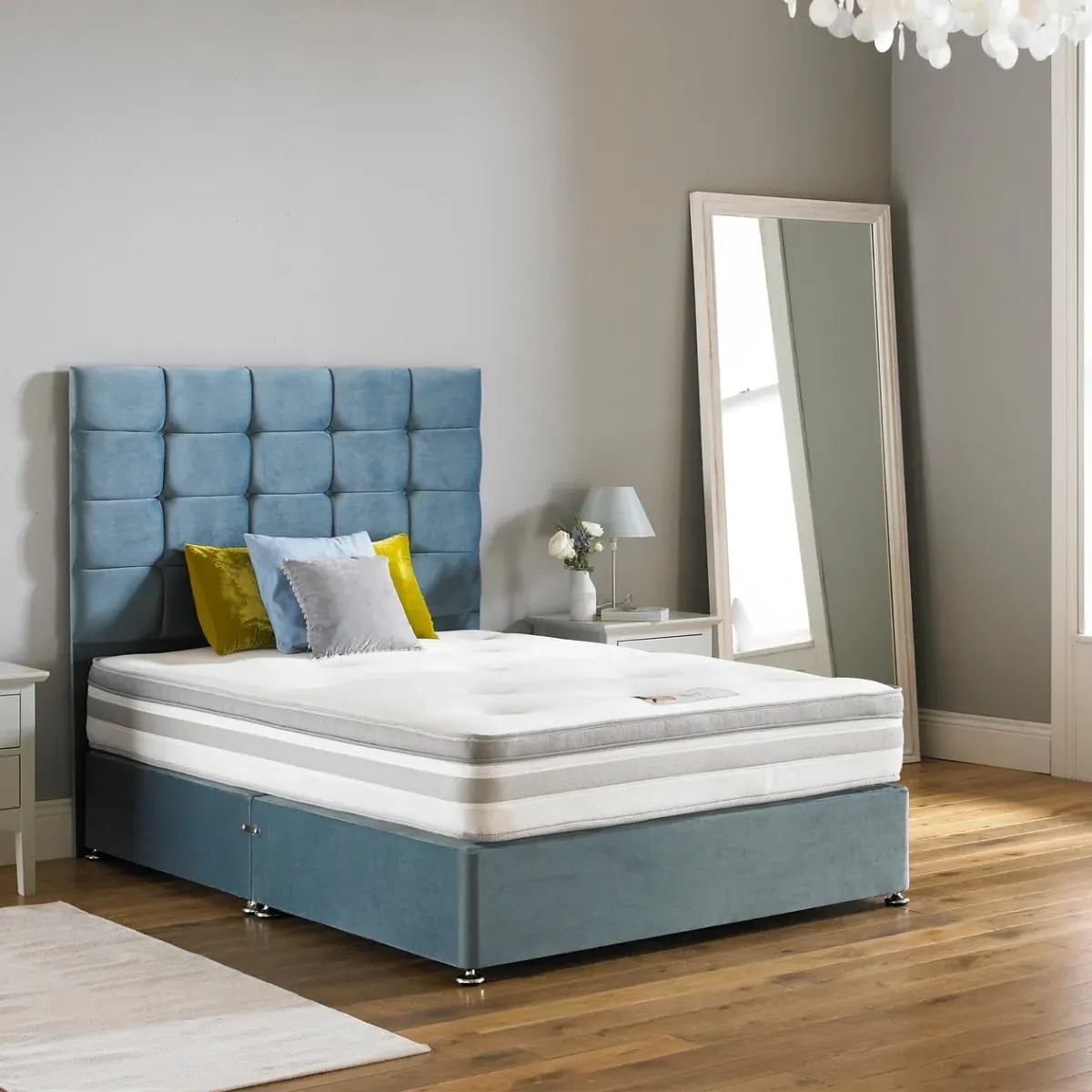 Super King Divan with 2 Drawers - Damask