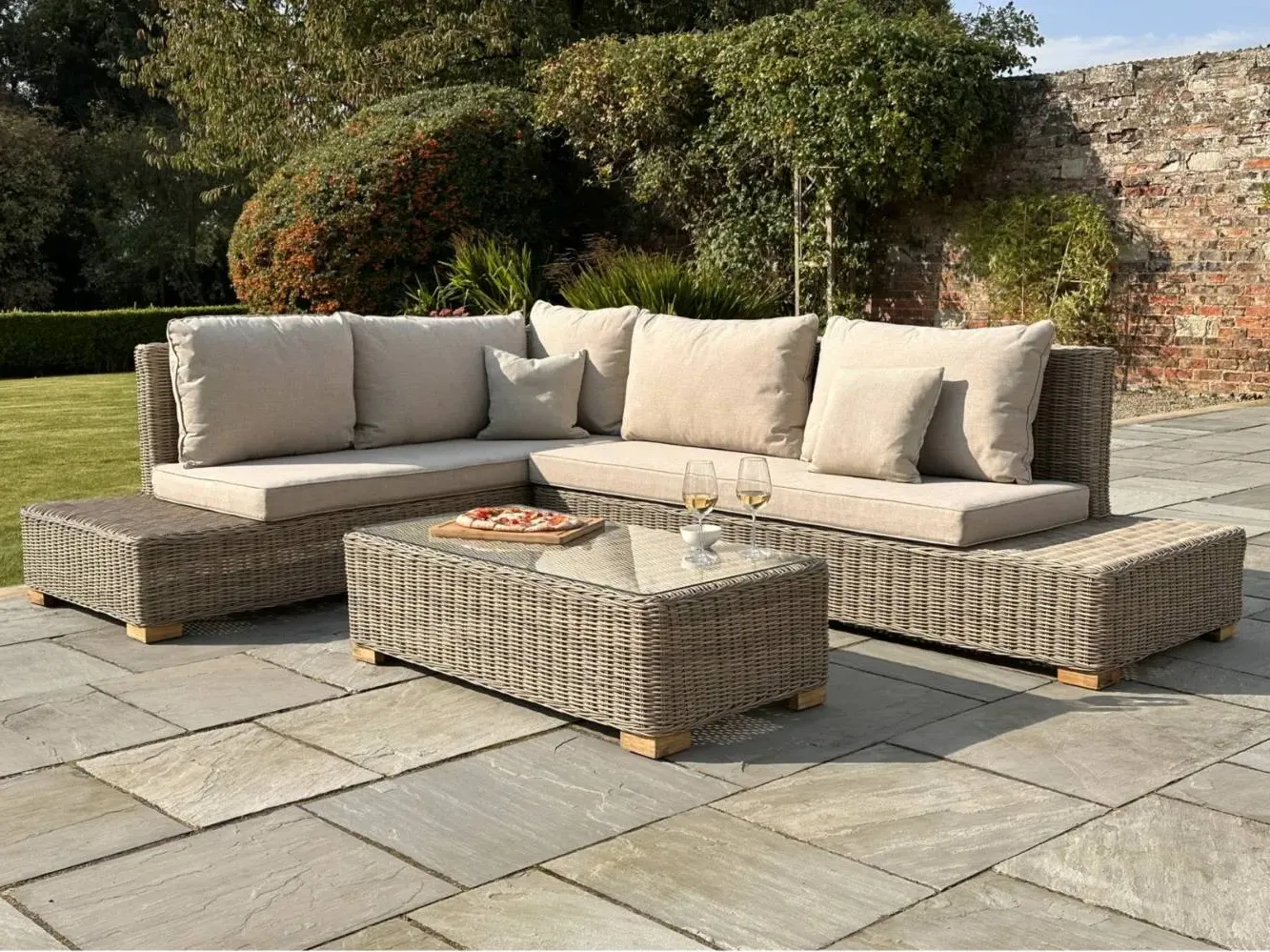 L-Shaped Outdoor Corner Set with Table - Beige