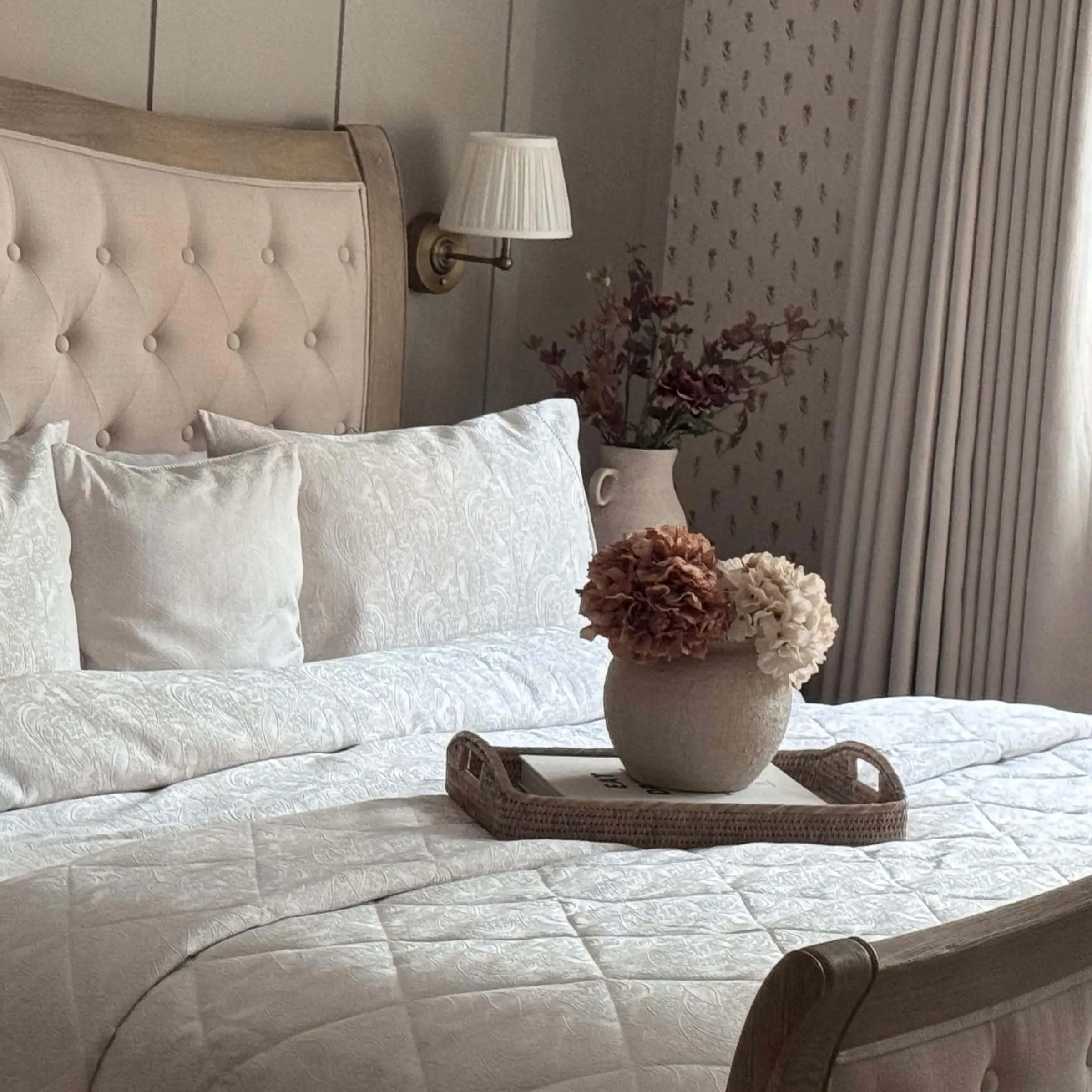 Super King Duvet Cover Set - Cashmere, Jacquard alternate view