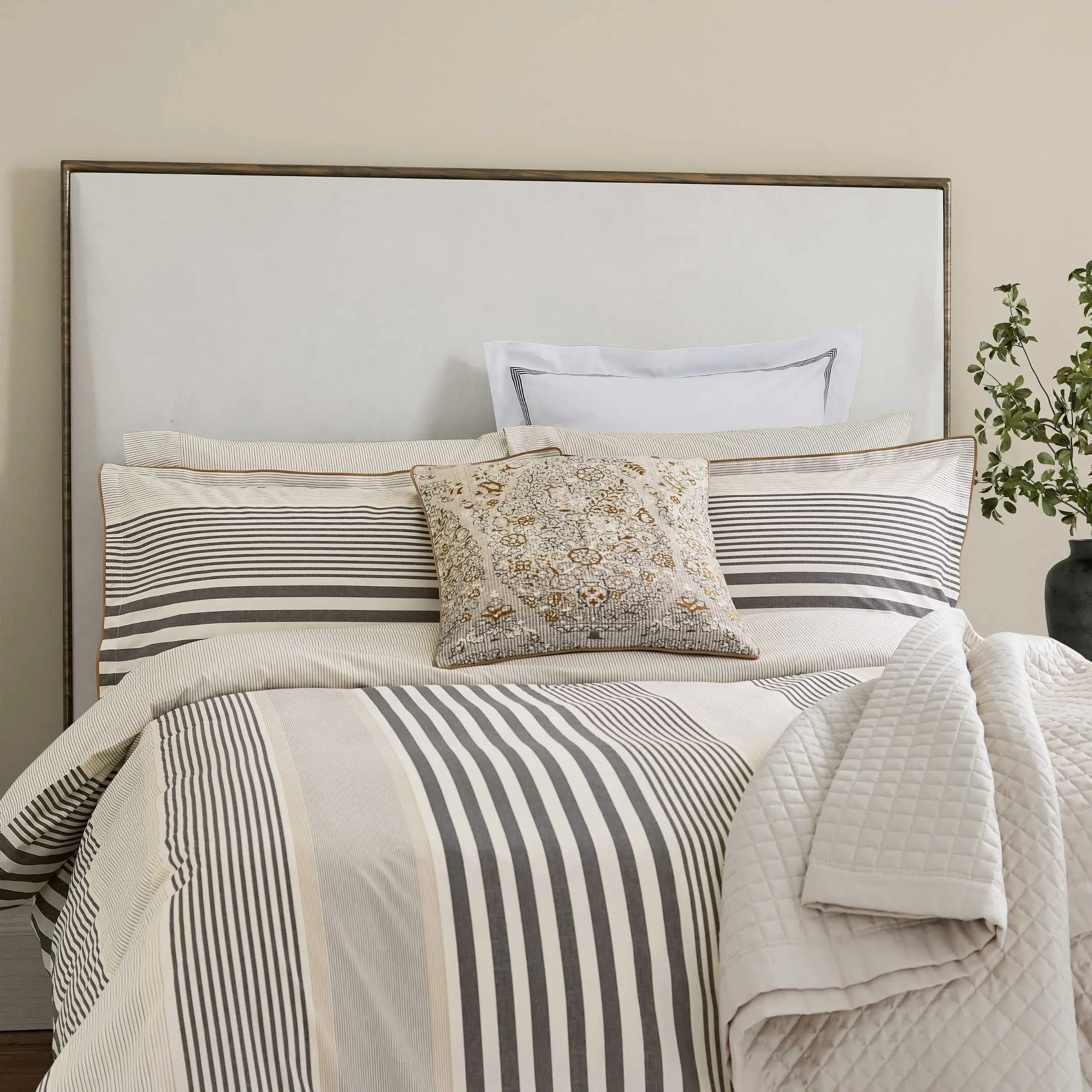Alba Single Duvet Cover Set - Charcoal & Tan, Cotton Percale product