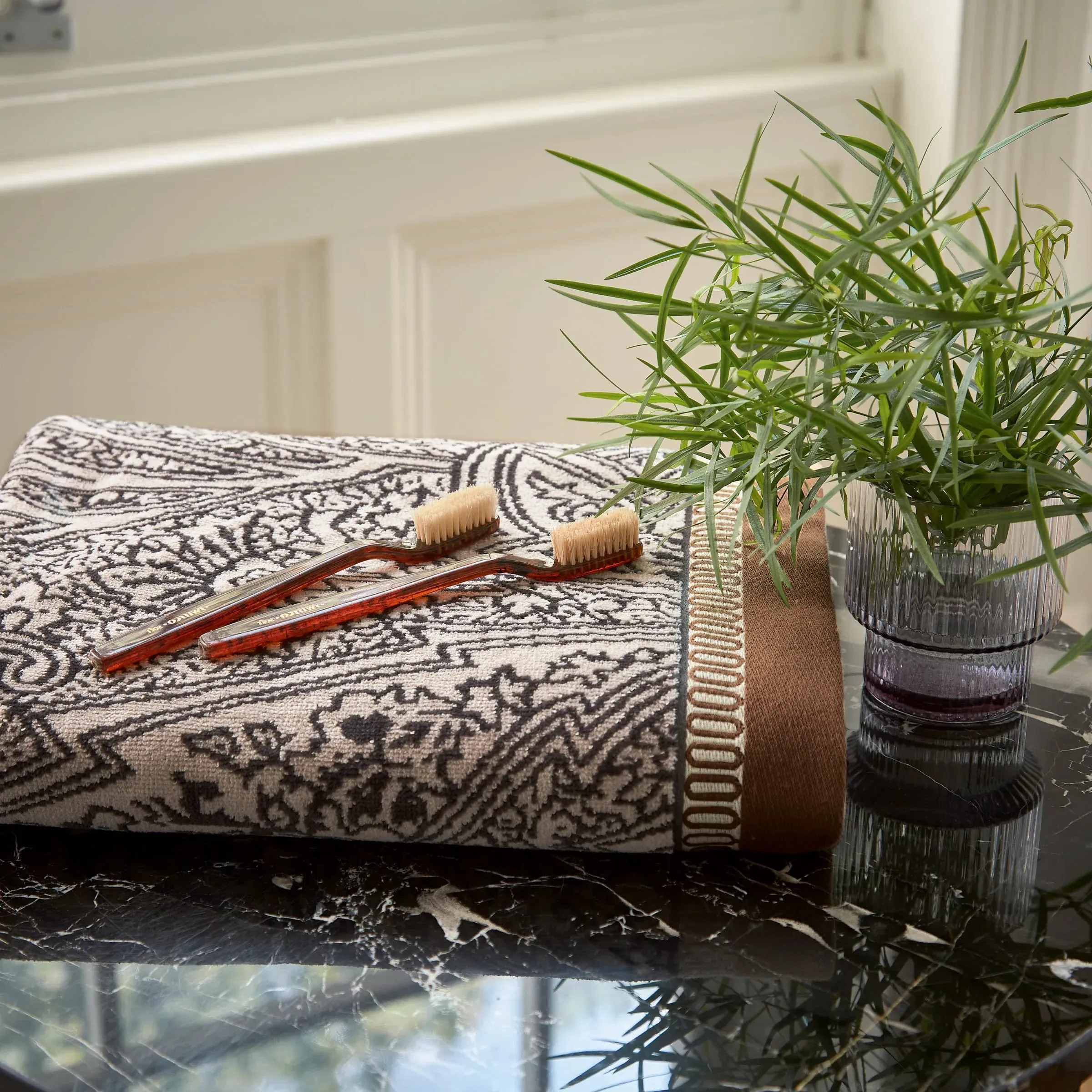 Bath Sheet with Paisley Pattern - Charcoal, Cotton